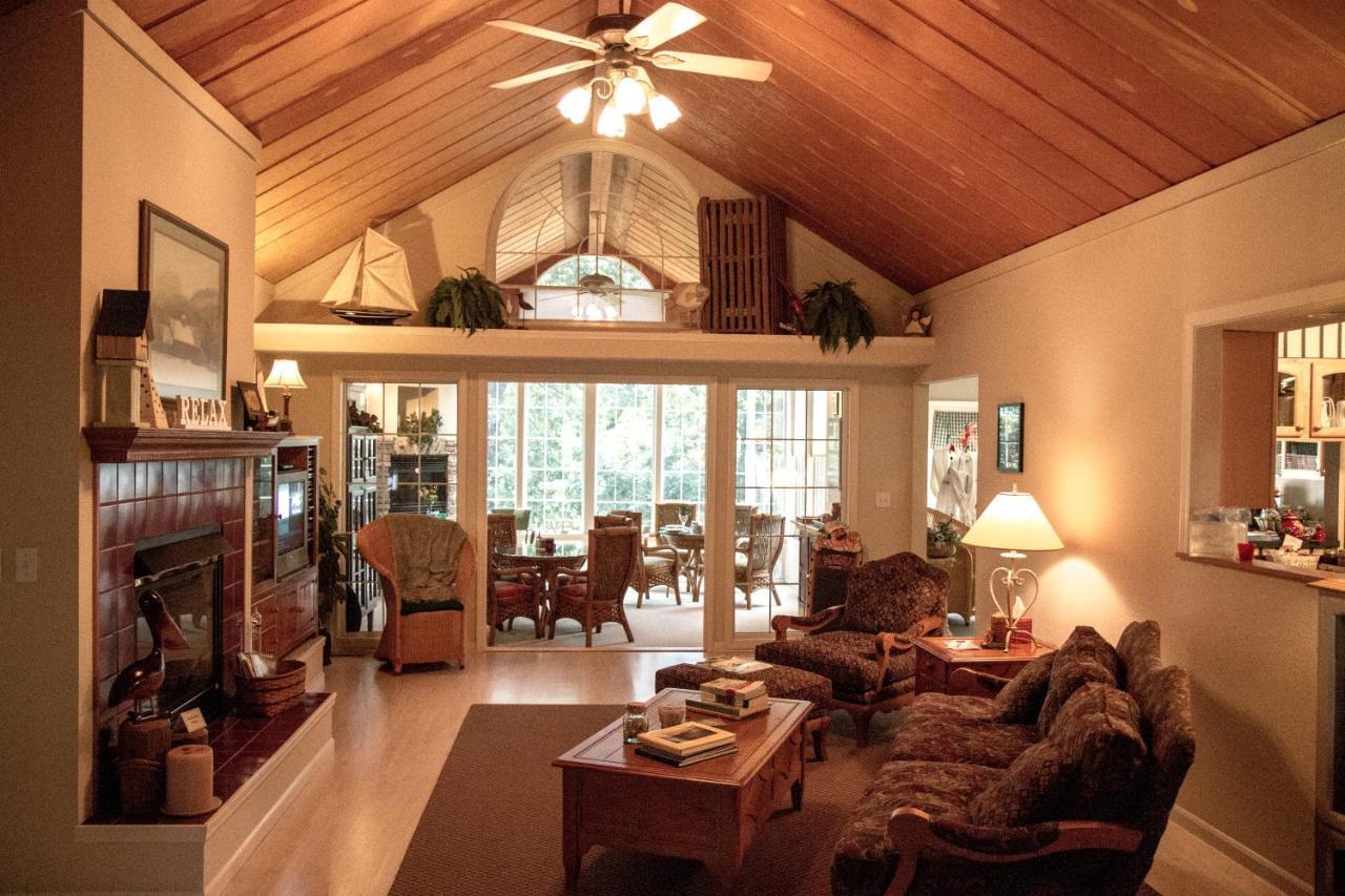 Inn At Harbour Ridge Bed And Breakfast Osage Beach Exterior foto